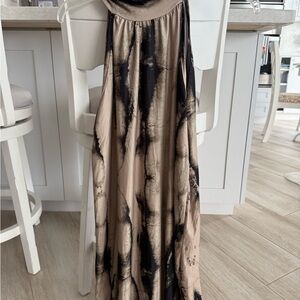 Loveu.Dear Beige and Black Halter Dress